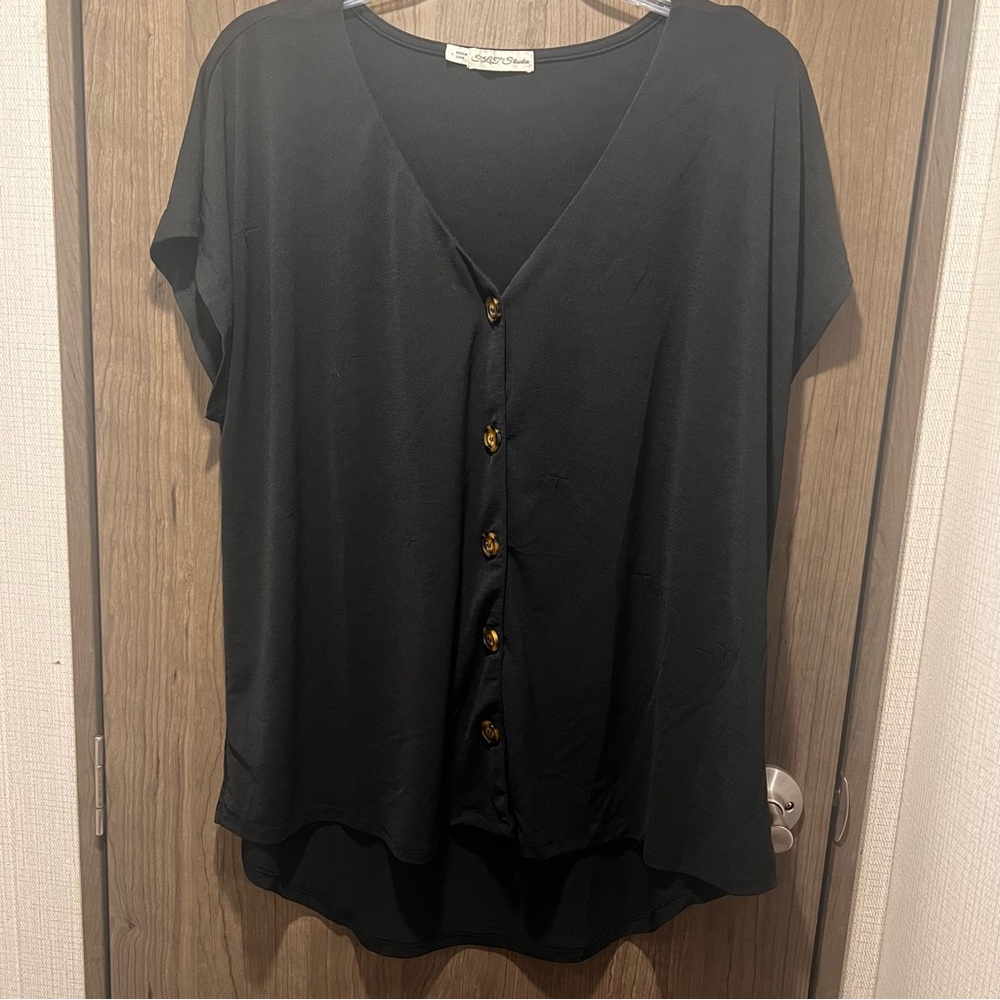 FLT Studio Black Button Front Short Sleeve Blouse Size L